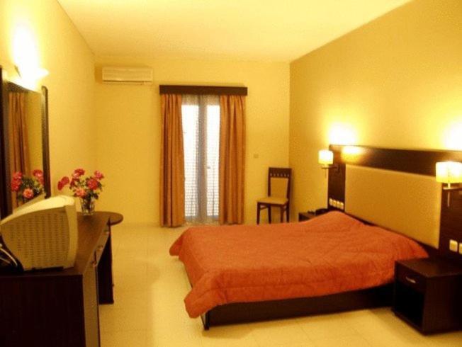 Hotel Denny'S Inn Alimos Екстер'єр фото